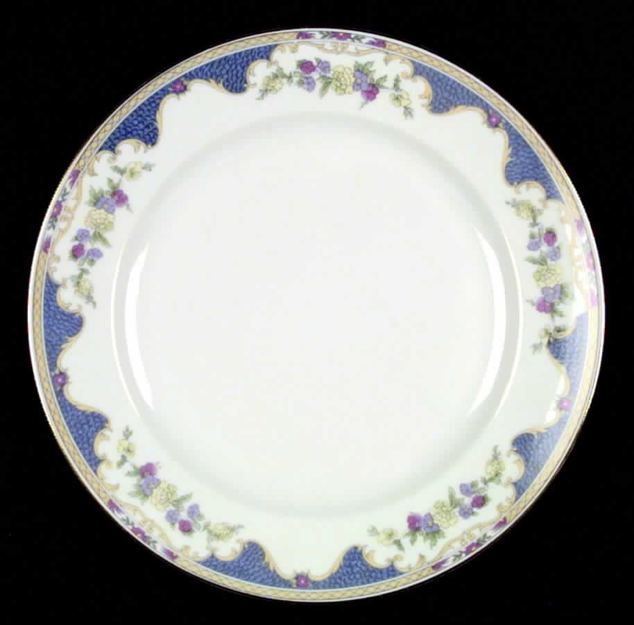 Corona Dinner Plate by Royal Bayreuth-1