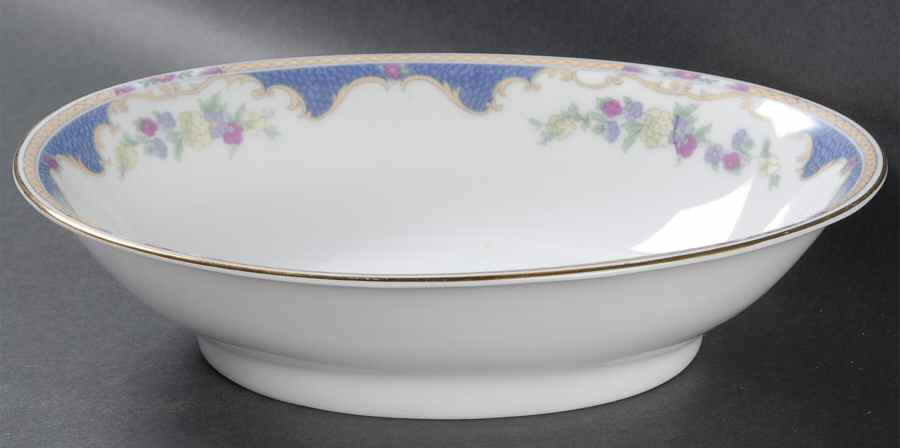 Corona 9" Oval Vegetable Bowl by Royal Bayreuth-1