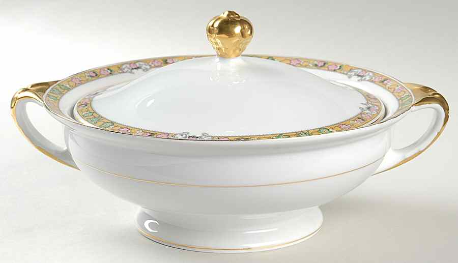 The Dover Round Covered Vegetable by Royal Bayreuth-1