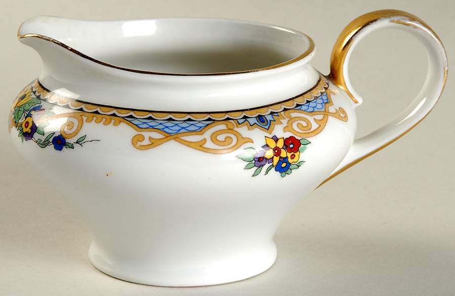 Fairmount Creamer by Royal Bayreuth-1
