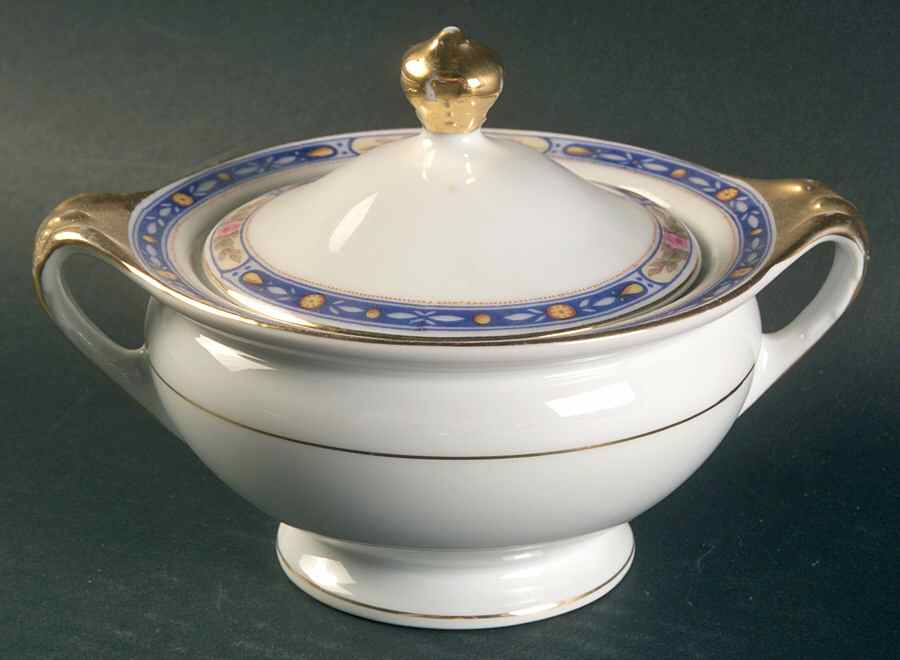 The Kempton Sugar Bowl & Lid by Royal Bayreuth-1
