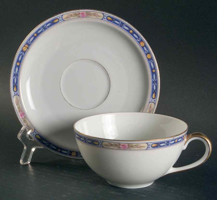 The Kempton Oversized Cup & Saucer Set by Royal Bayreuth-1