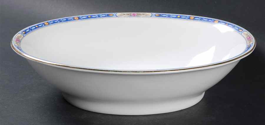 The Kempton 9" Oval Vegetable Bowl by Royal Bayreuth-1