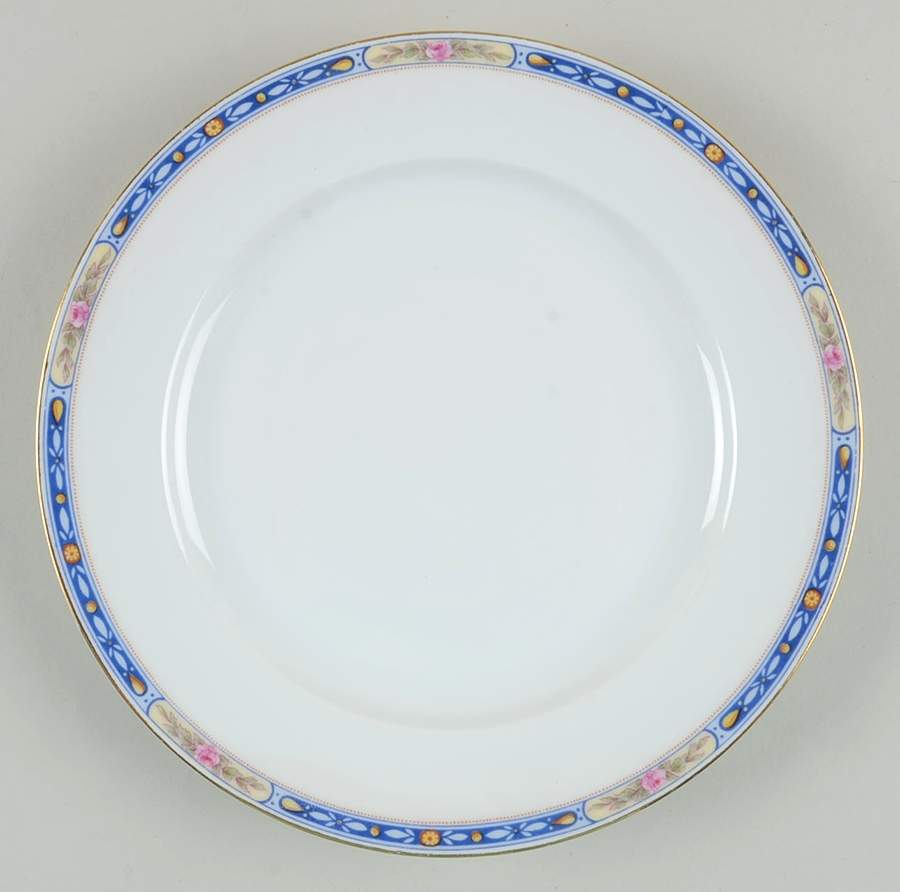 The Kempton Luncheon Plate by Royal Bayreuth-1