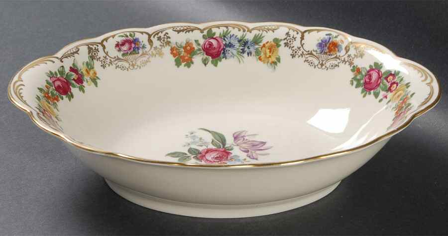 Nurenberg 9" Oval Vegetable Bowl by Royal Bayreuth-1