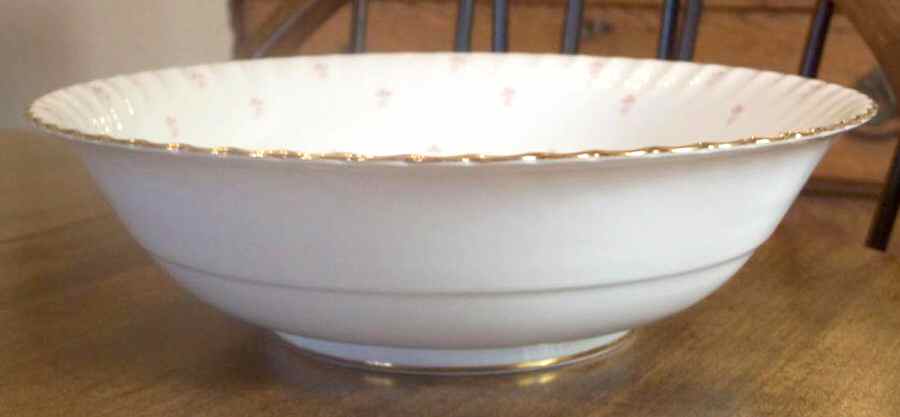 ROB104 9" Round Vegetable Bowl by Royal Bayreuth-1