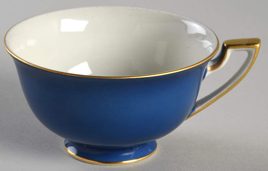 ROB107 Footed Cup by Royal Bayreuth-1