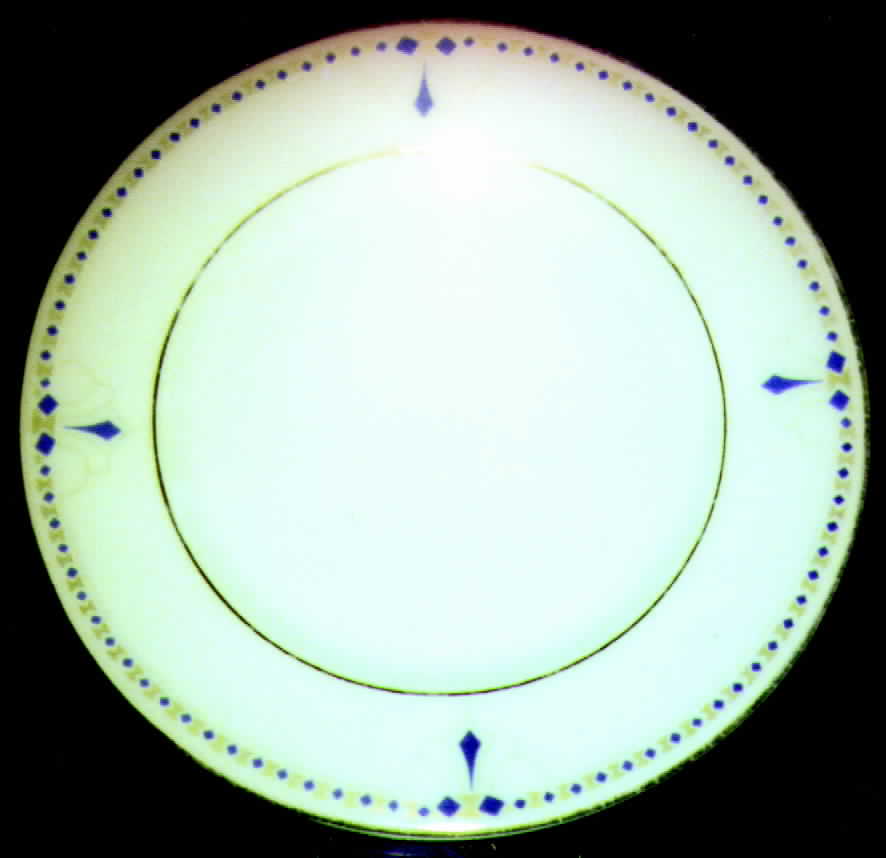 ROB117 Dinner Plate by Royal Bayreuth-1
