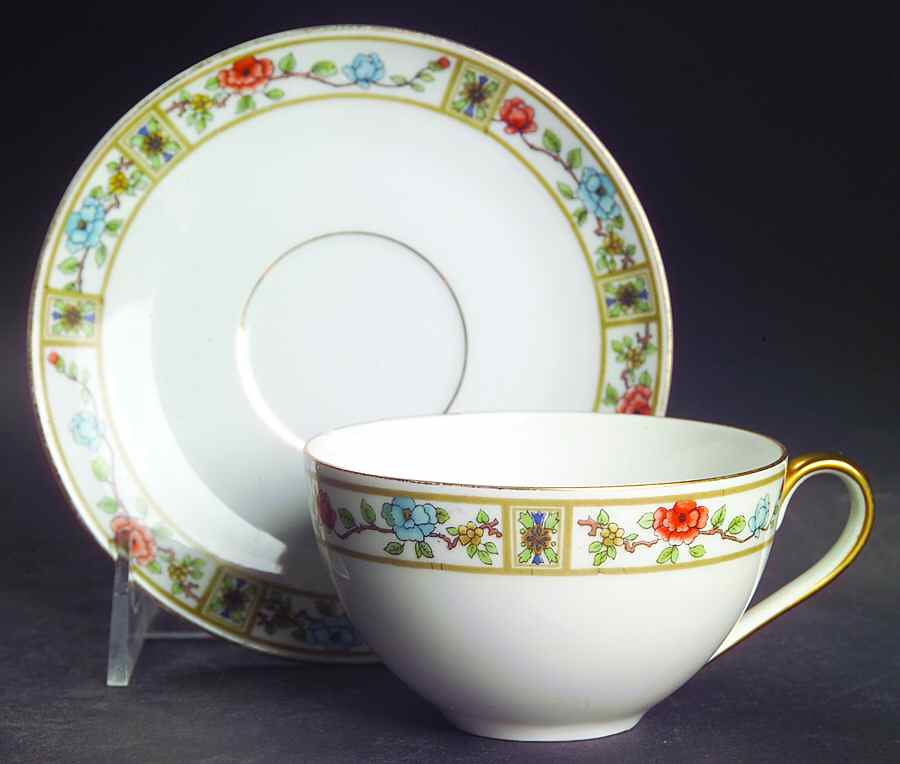 ROB12 Flat Cup & Saucer Set by Royal Bayreuth-1