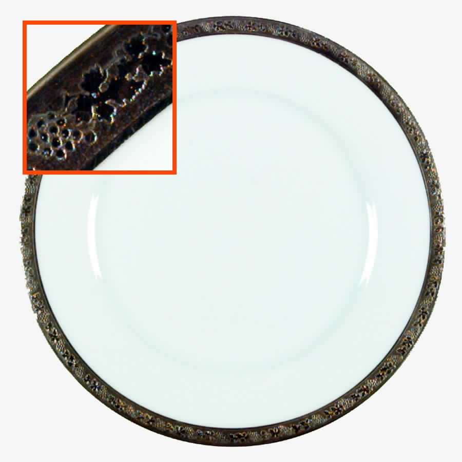 ROB24 Luncheon Plate by Royal Bayreuth-1