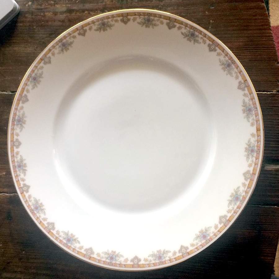ROB123 Dinner Plate by Royal Bayreuth-1
