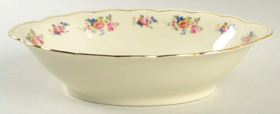 ROB13 9" Oval Vegetable Bowl by Royal Bayreuth-1
