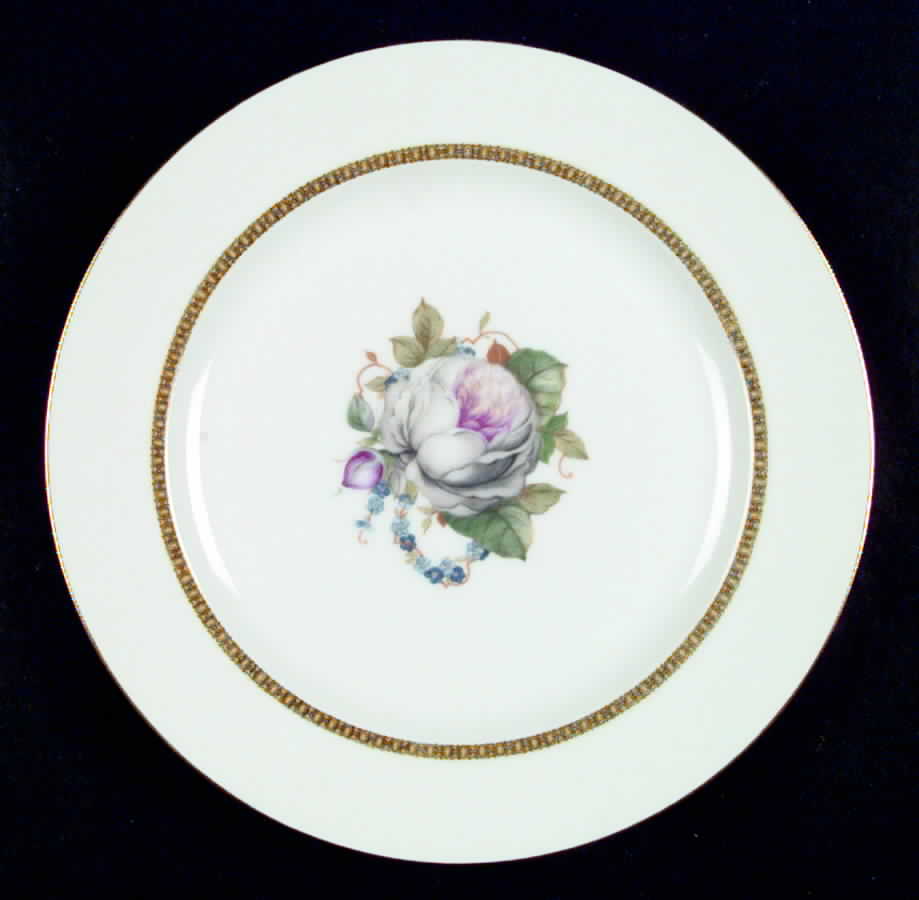 ROB132 Dinner Plate by Royal Bayreuth-1