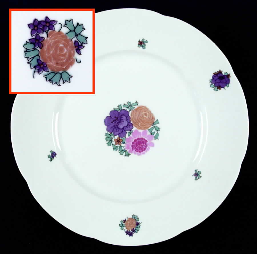 ROB149 Dinner Plate by Royal Bayreuth-1