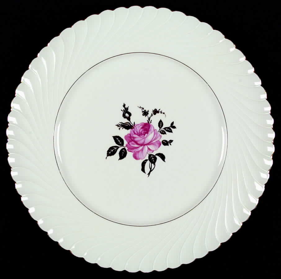ROB18 Dinner Plate by Royal Bayreuth-1