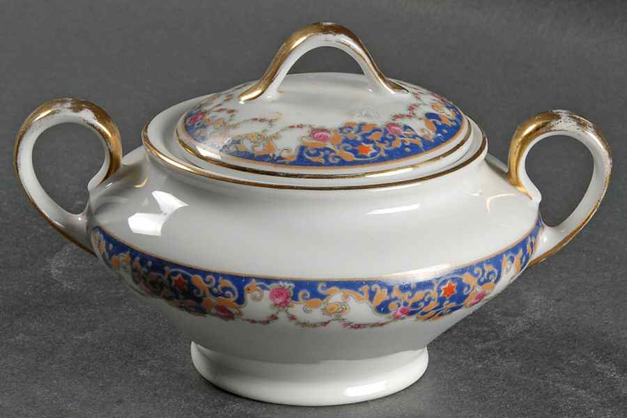 ROB2 Sugar Bowl & Lid by Royal Bayreuth-1