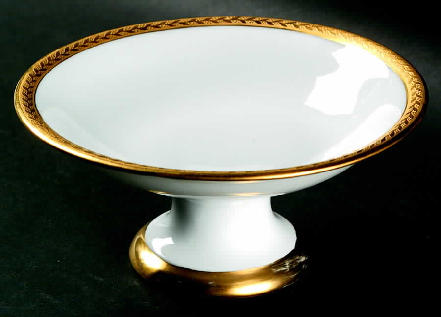 ROB20 Round Compote (Height X Width) by Royal Bayreuth-1