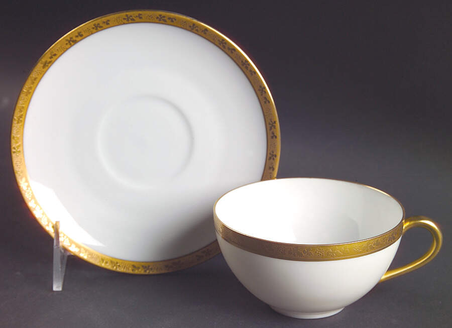 ROB24 Flat Cup & Saucer Set by Royal Bayreuth-1