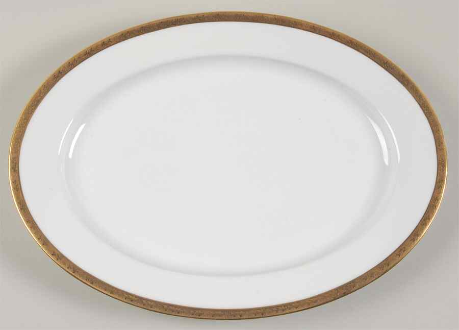 ROB24 14" Oval Serving Platter by Royal Bayreuth-1