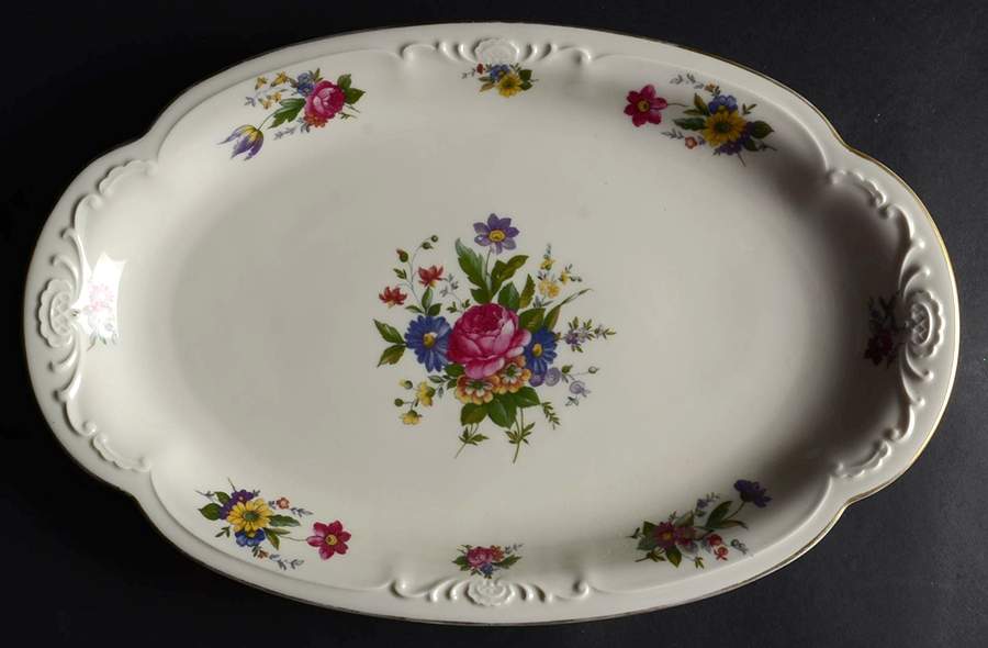 ROB28 14" Oval Serving Platter by Royal Bayreuth-1
