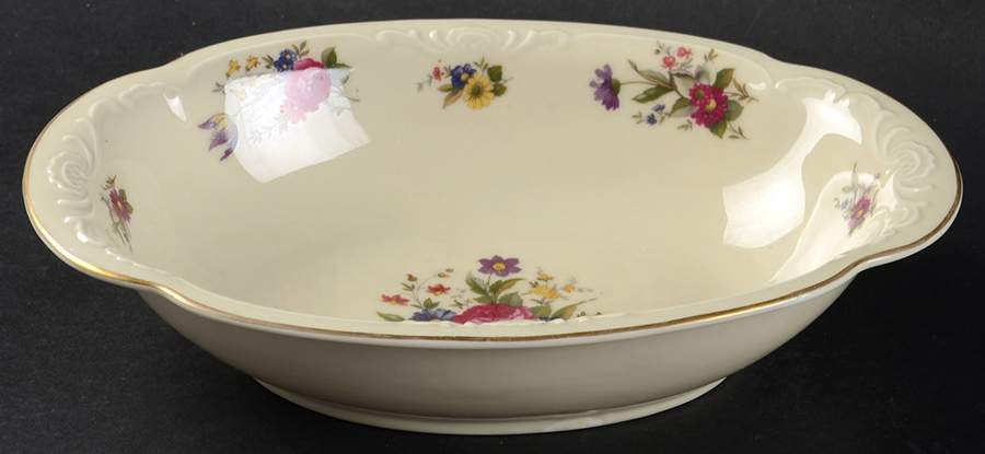 ROB28 10" Oval Vegetable Bowl by Royal Bayreuth-1