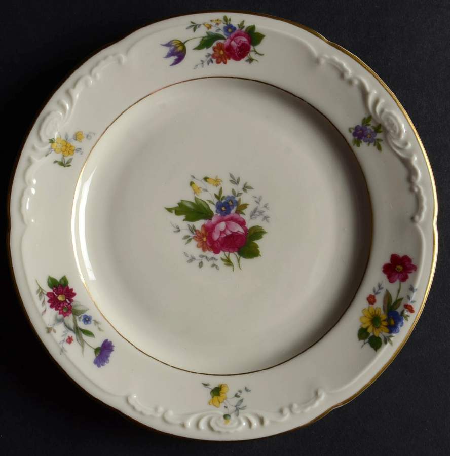ROB28 Bread & Butter Plate by Royal Bayreuth-1
