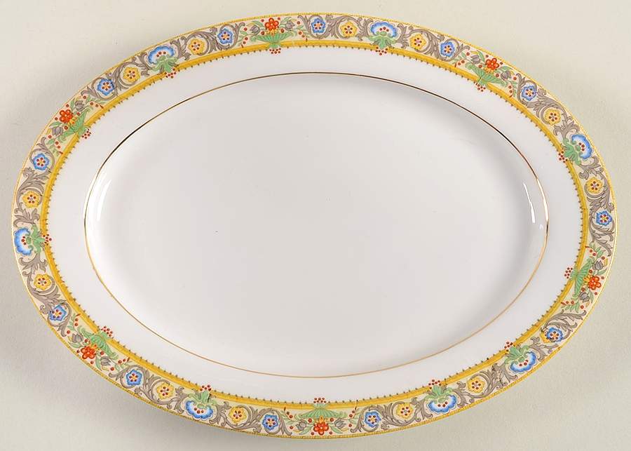 ROB32 12" Oval Serving Platter by Royal Bayreuth-1
