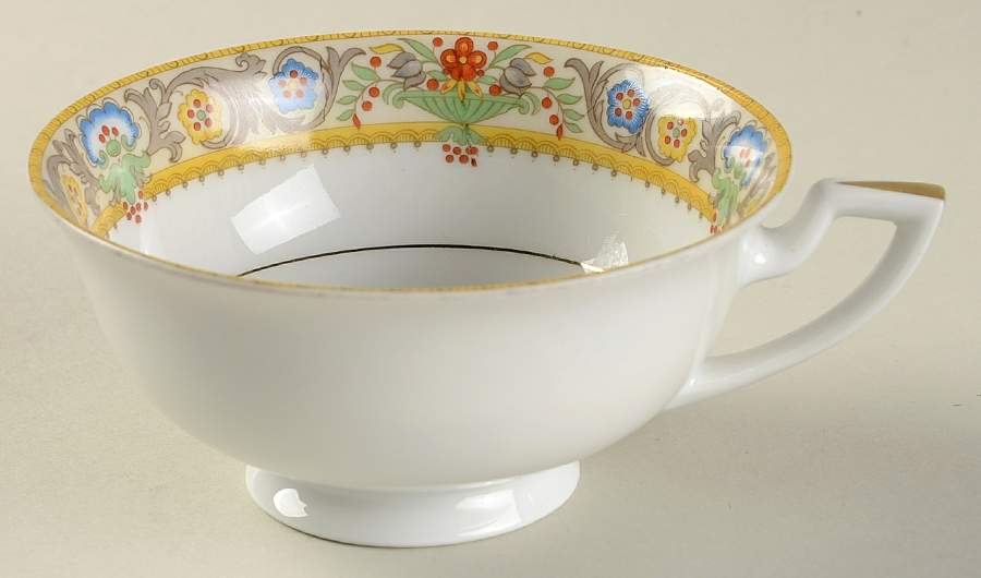 ROB32 Footed Cup by Royal Bayreuth-1