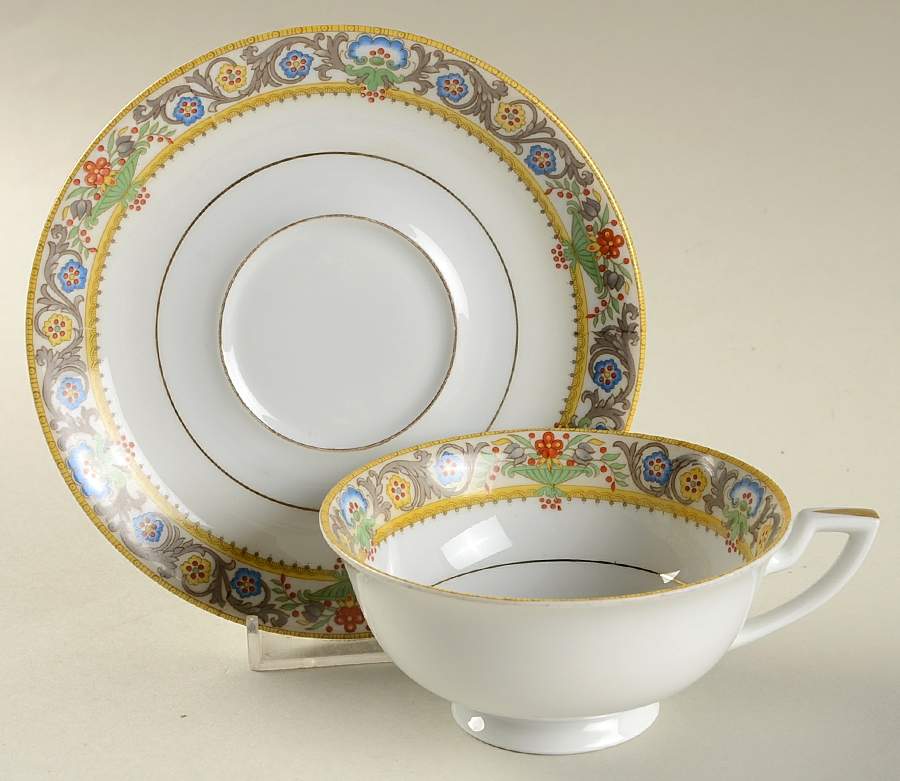ROB32 Footed Cup & Saucer Set by Royal Bayreuth-1