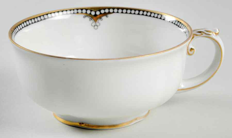 ROB34 Footed Cup by Royal Bayreuth-1