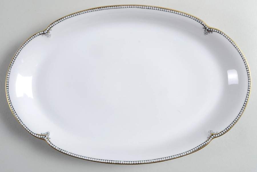 ROB34 11" Oval Serving Platter by Royal Bayreuth-1
