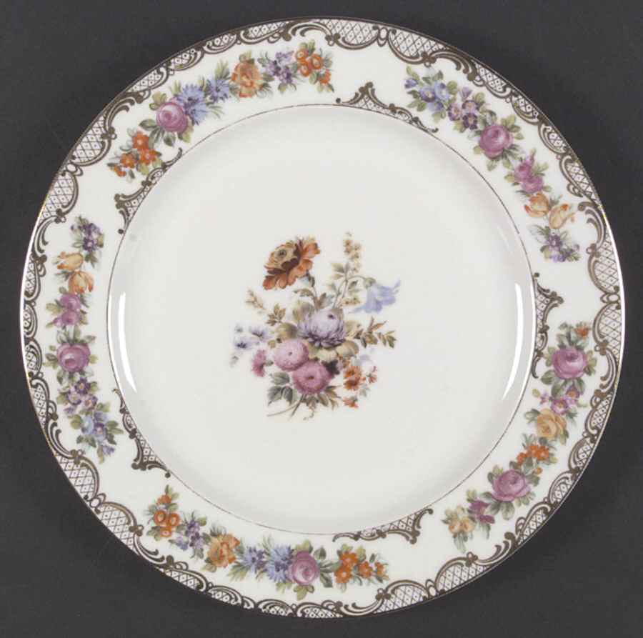 ROB41 Dinner Plate by Royal Bayreuth-1