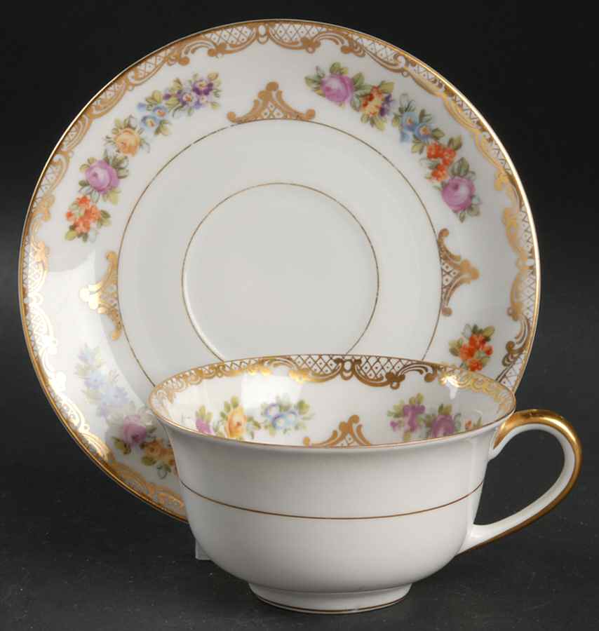 ROB41 Flat Cup & Saucer Set by Royal Bayreuth-1