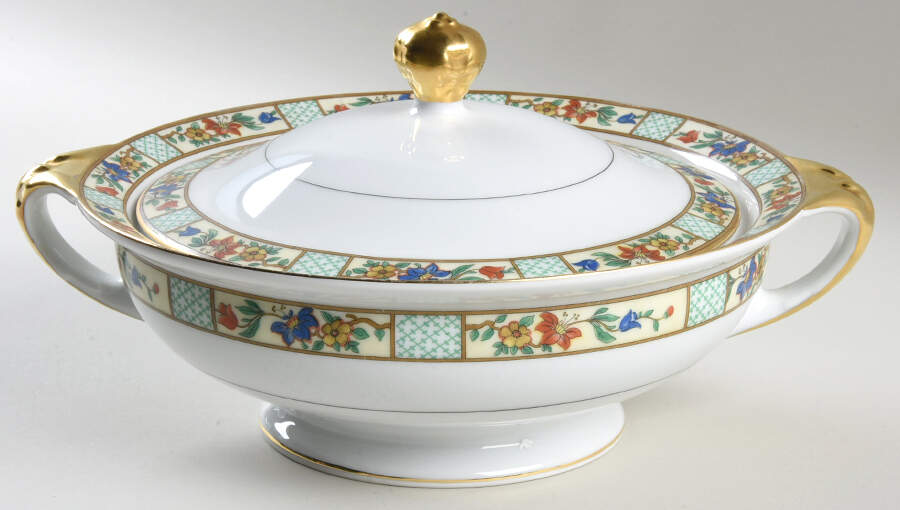 ROB45 Round Covered Vegetable by Royal Bayreuth-1