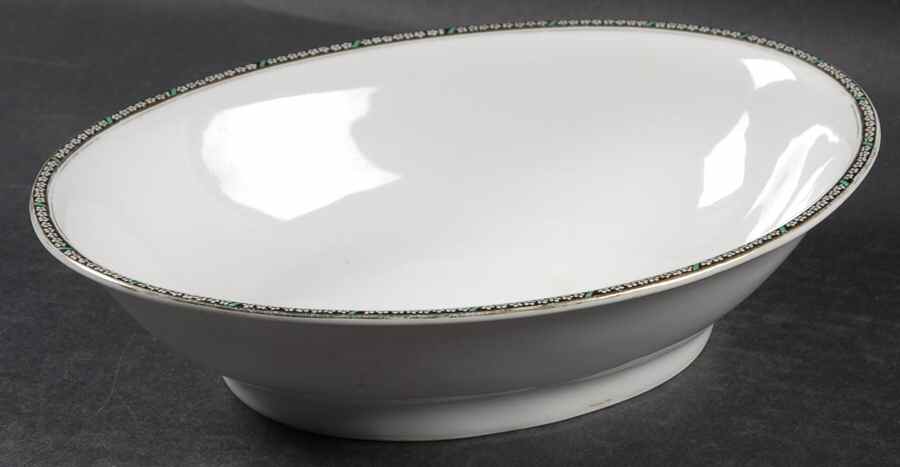 ROB51 9" Oval Vegetable Bowl by Royal Bayreuth-1
