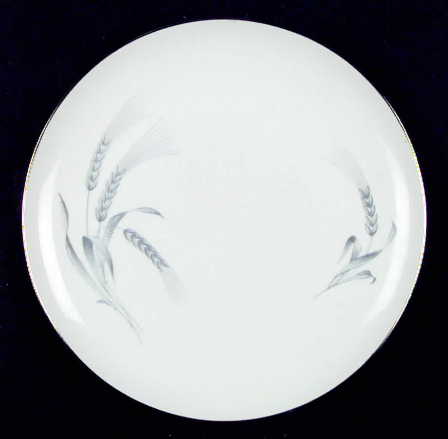 ROB57 Dinner Plate by Royal Bayreuth-1