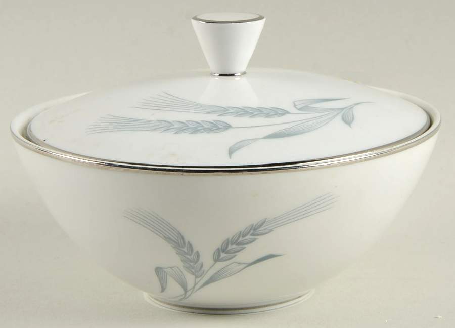 ROB57 Sugar Bowl & Lid by Royal Bayreuth-1