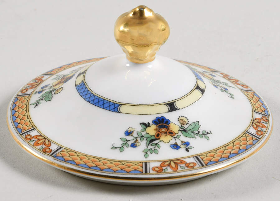 ROB59 Lid for Sugar Bowl by Royal Bayreuth-1