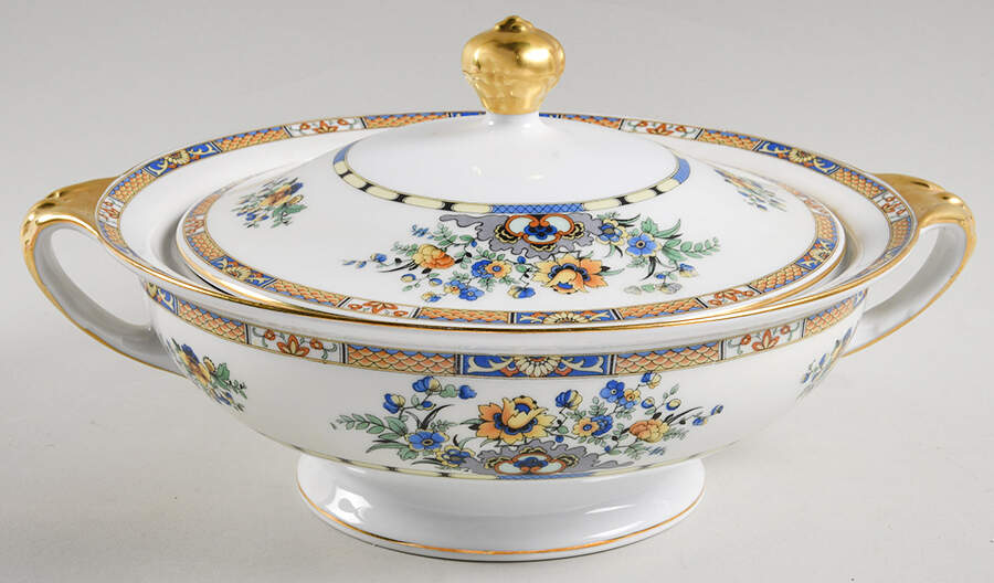 ROB59 Round Covered Vegetable by Royal Bayreuth-1
