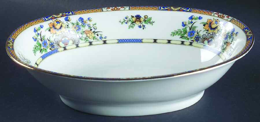ROB59 9" Oval Vegetable Bowl by Royal Bayreuth-1