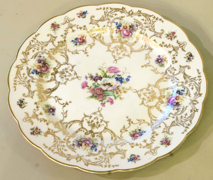 ROB62 Dinner Plate by Royal Bayreuth-1