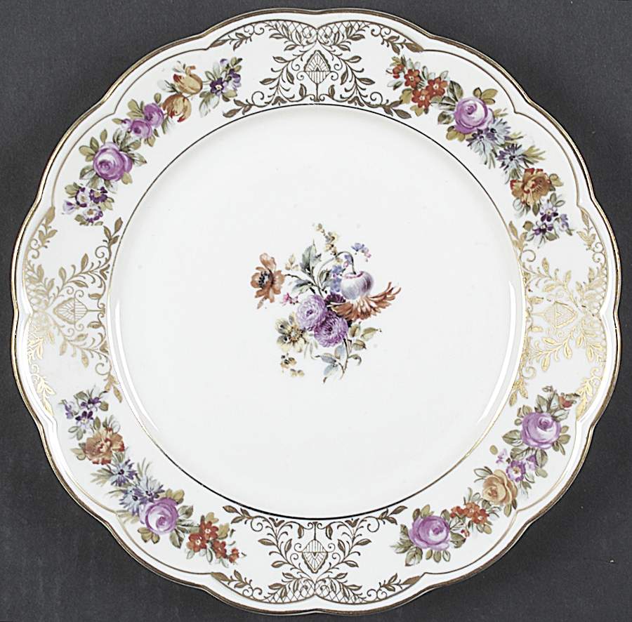ROB66 Luncheon Plate by Royal Bayreuth-1