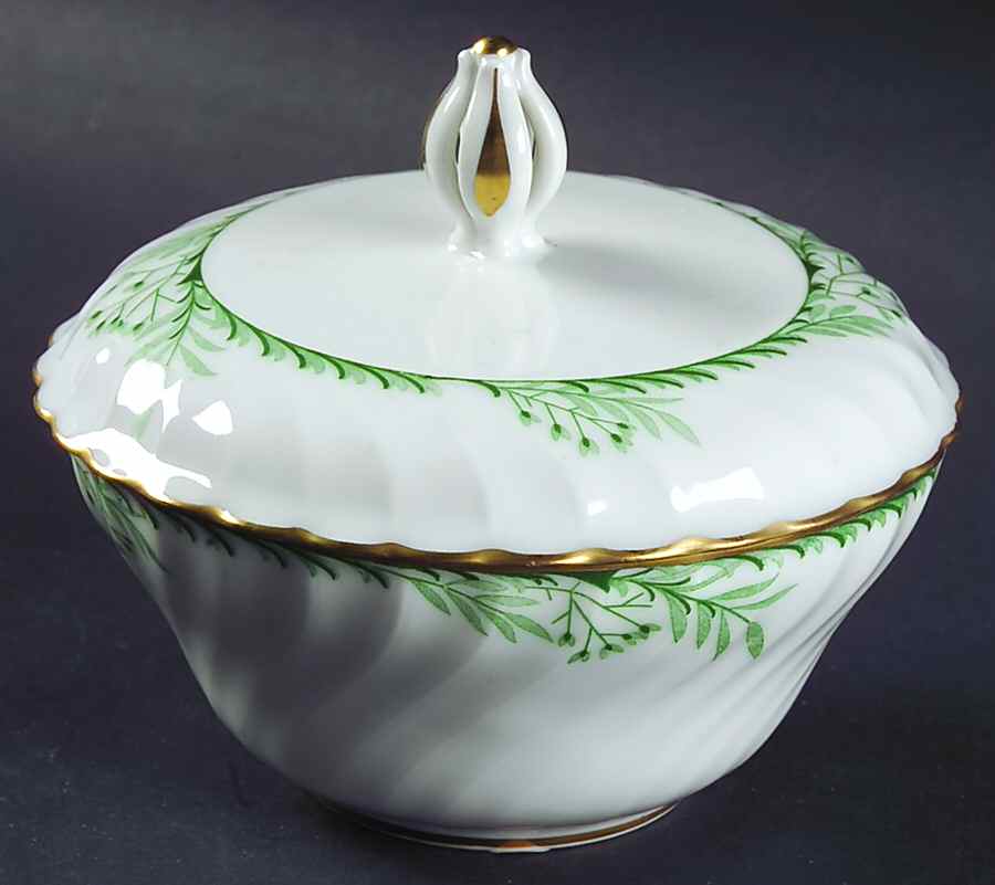 ROB69 Sugar Bowl & Lid by Royal Bayreuth-1