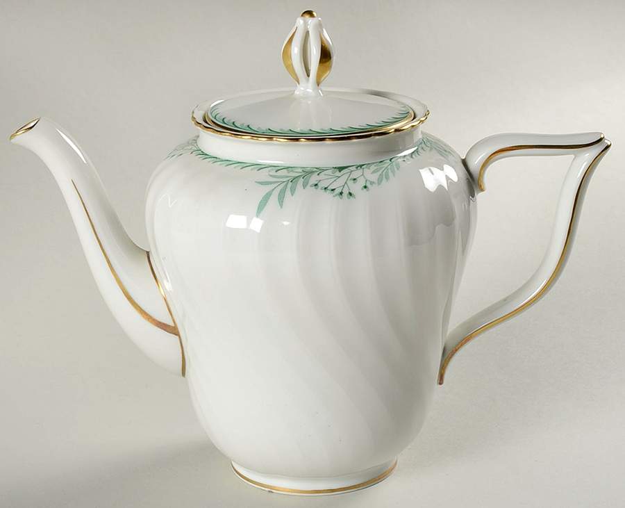 ROB69 Mini Teapot & Lid by Royal Bayreuth-1