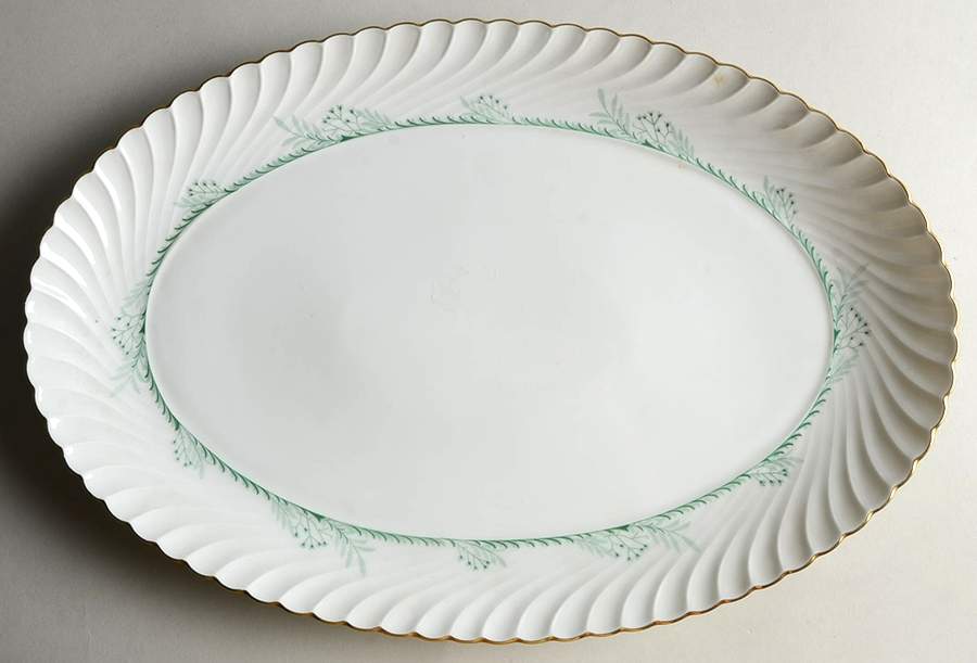 ROB69 15" Oval Serving Platter by Royal Bayreuth-1
