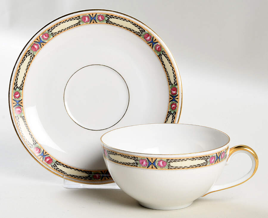 ROB72 Flat Cup & Saucer Set by Royal Bayreuth-1
