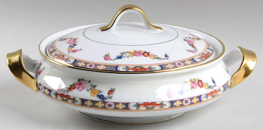 ROB83 Round Covered Vegetable by Royal Bayreuth-1