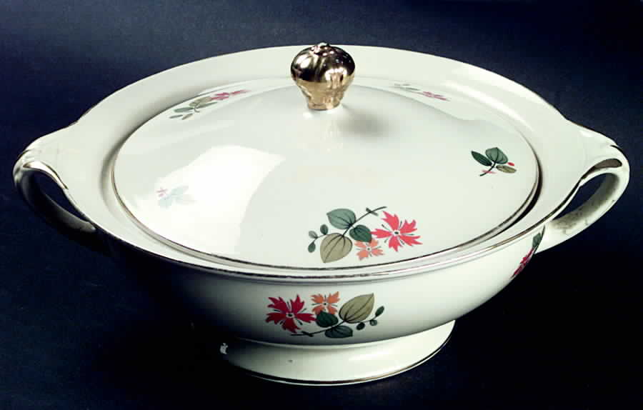 ROB9 Round Covered Vegetable by Royal Bayreuth-1