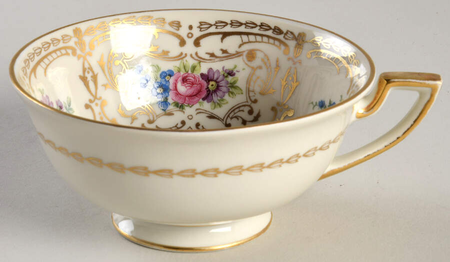 ROB96 Footed Cup by Royal Bayreuth-1