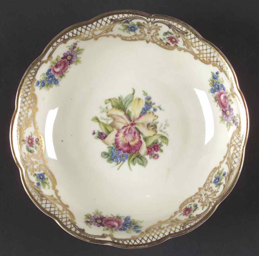 The Rosalie Fruit/Dessert (Sauce) Bowl by Royal Bayreuth-1